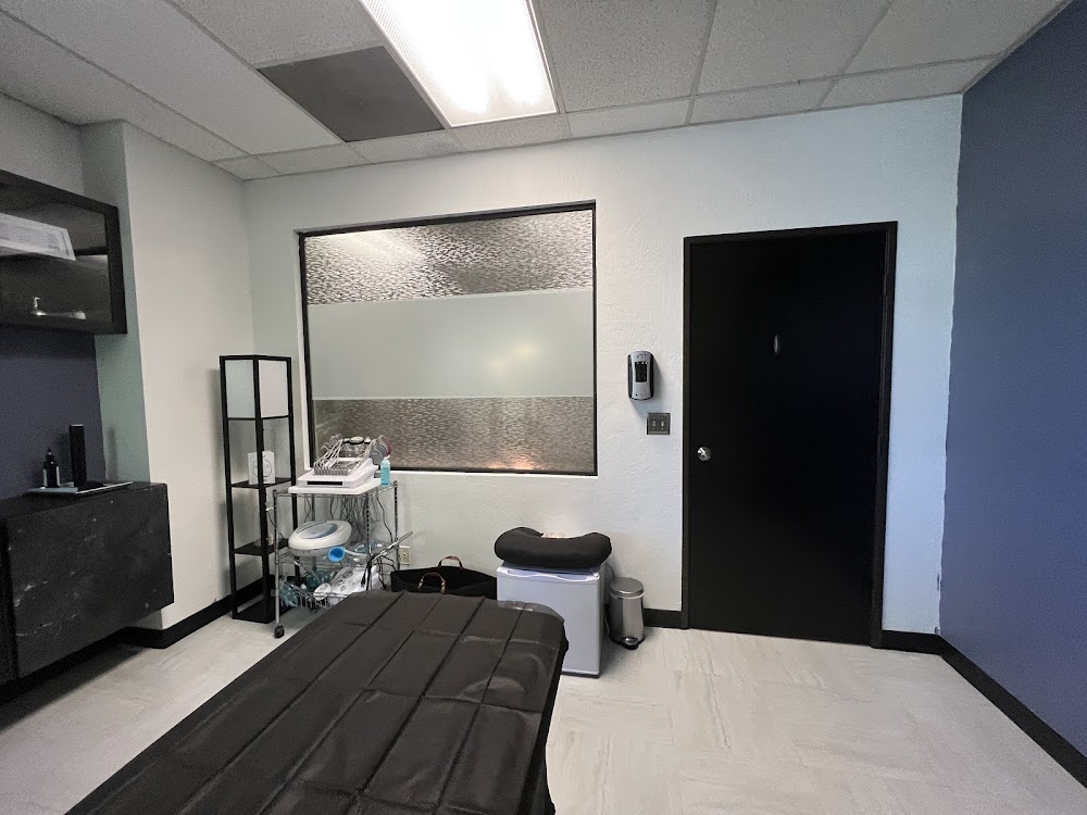 Holistic Wellness & Curves