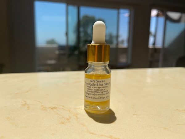 Pineapple Bliss Serum - Brightening Eye Renewal